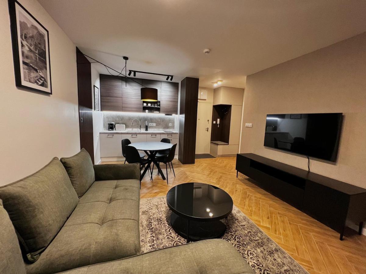 Modern Stone Hill Apartment Шклярска Поремба Екстериор снимка