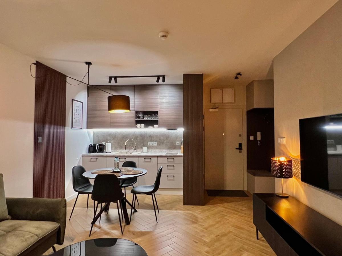 Modern Stone Hill Apartment Шклярска Поремба Екстериор снимка