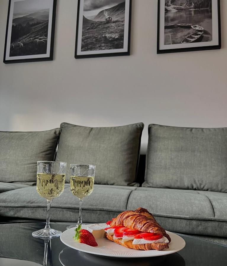 Modern Stone Hill Apartment Шклярска Поремба Екстериор снимка